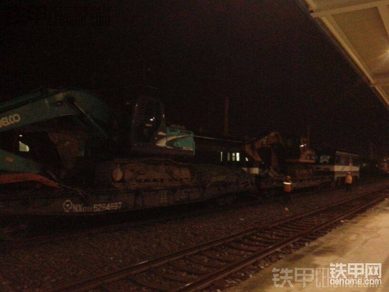 小站敢扣車不讓走，最后老大一句話我是車上有倆挖機(jī)你看著辦吧[/p