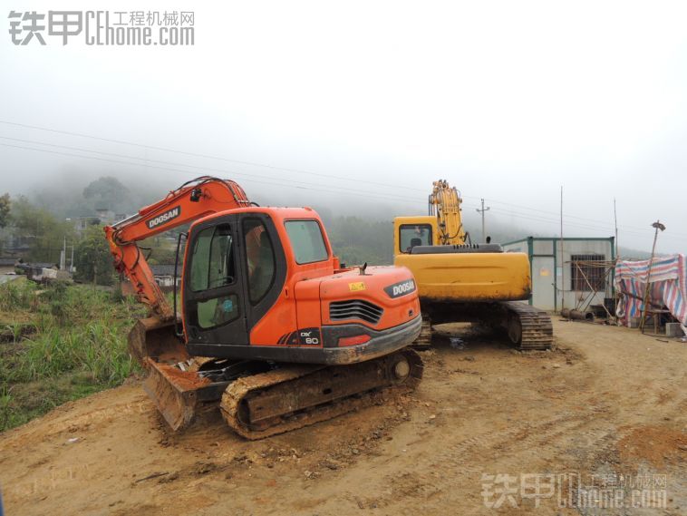 繼小松哥在此陷車后，又一硬漢經(jīng)過結(jié)果········