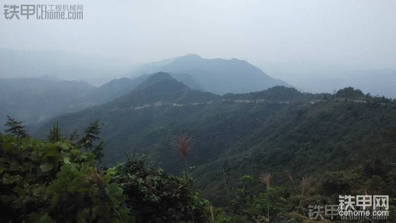山頂的路
