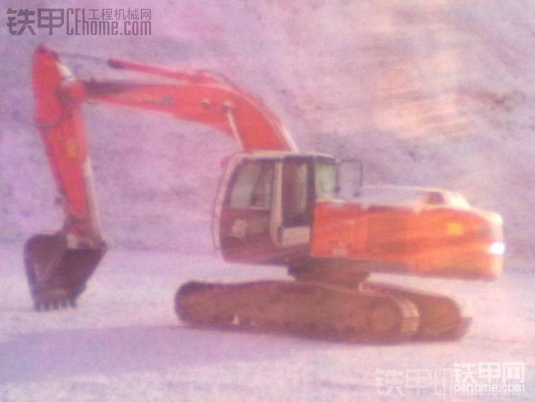 海拔5800多的地方，7月份的雪，咋樣？
