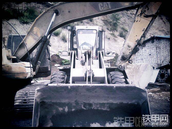 只要是我車能鉆進(jìn)去的、我都能開(kāi)進(jìn)去！