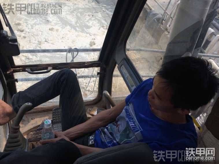 這是俺的第一個師傅，為人不錯，太幽默了，太…………………
