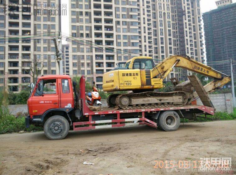 我們的托車和挖機(jī)，怎么樣，還不錯(cuò)吧。

