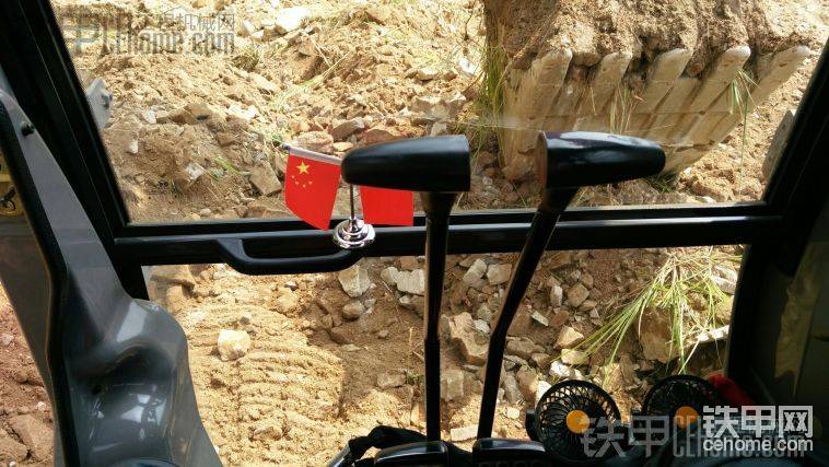 車是敵國車，心是中國心！
