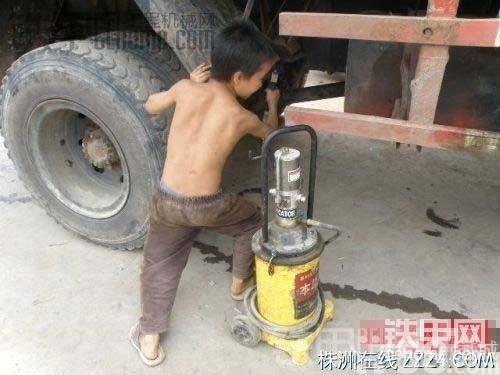 二徒弟还是真卖力，

