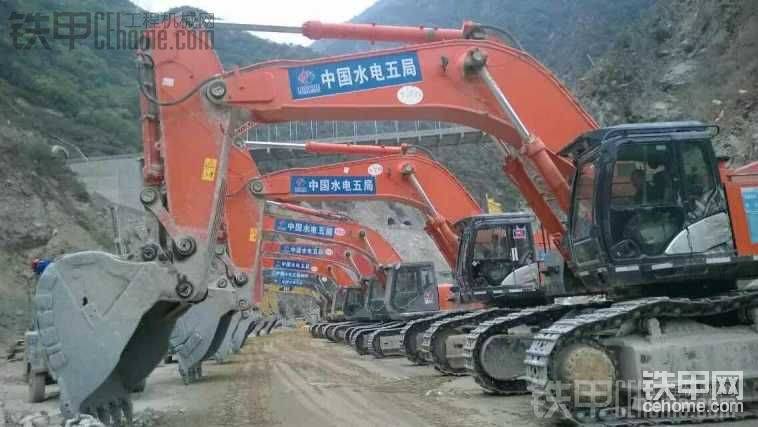 670正鏟  中國就2臺(tái)  2臺(tái)都在這     也有更大的 但670就兩臺(tái)