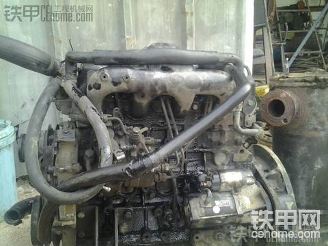 開元挖掘機發(fā)動機改裝:2000小時使用報告