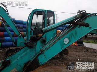 6噸機(jī)更換油缸密封件