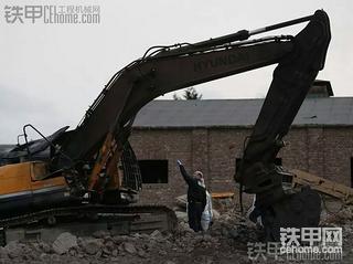 瘋狂的【蒙古國(guó)挖機(jī)】。