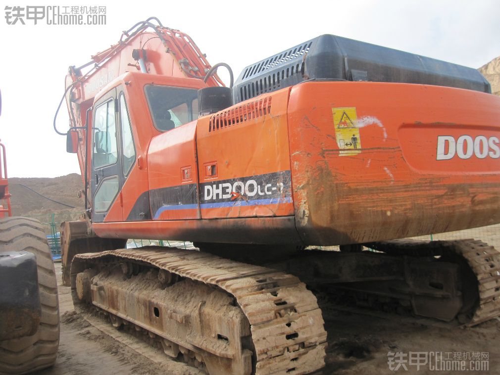 斗山 DX300LC 二手挖掘机价格 50万 4000小时