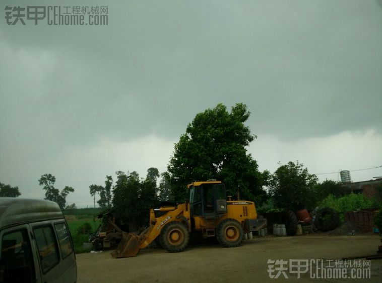 又下雨，我明天那兩家地基可怎么辦啊