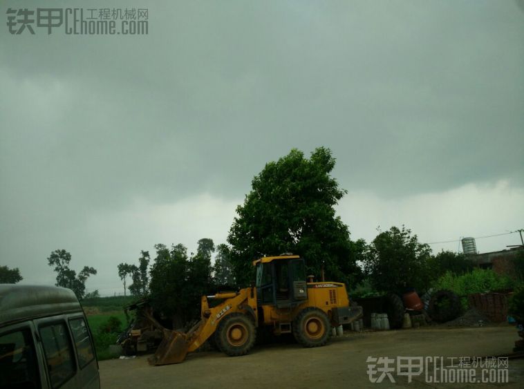 又下雨，我明天那兩家地基可怎么辦啊