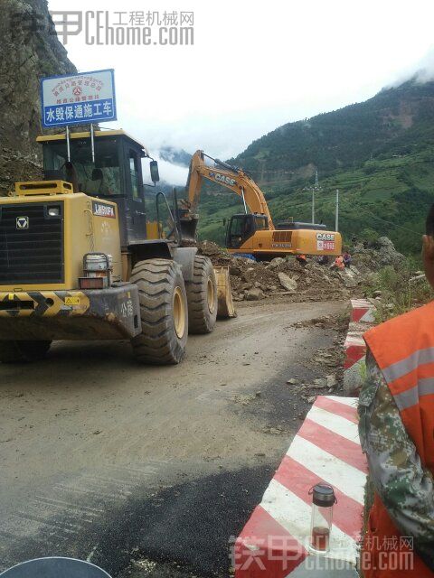 連續(xù)降雨，回去路上遇塌方。