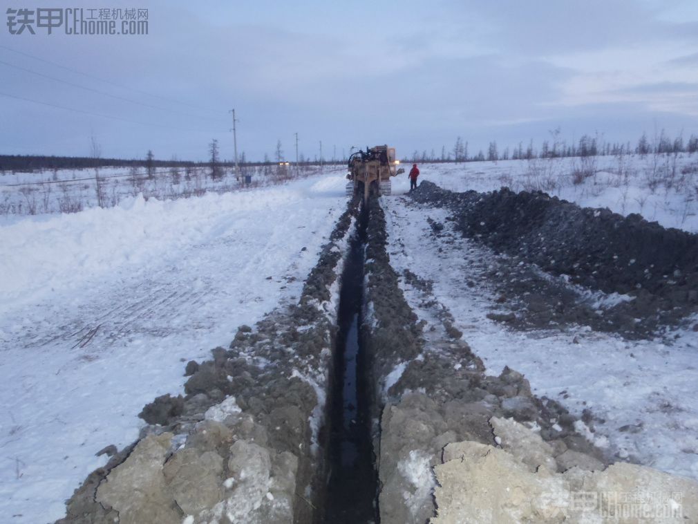 冻土施工：西伯利亚管道开挖视频