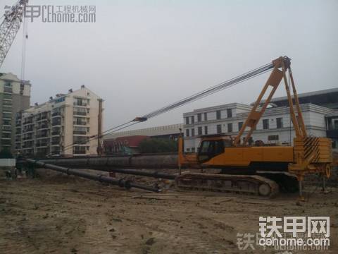 三軸攪拌樁機(jī)裝車完成