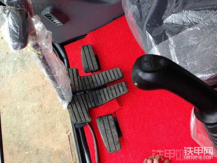 45块钱自己动手剪的地毯