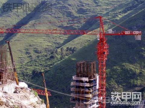 論壇里好像都是挖掘機和汽車吊，塔吊和施工升降機不多呀