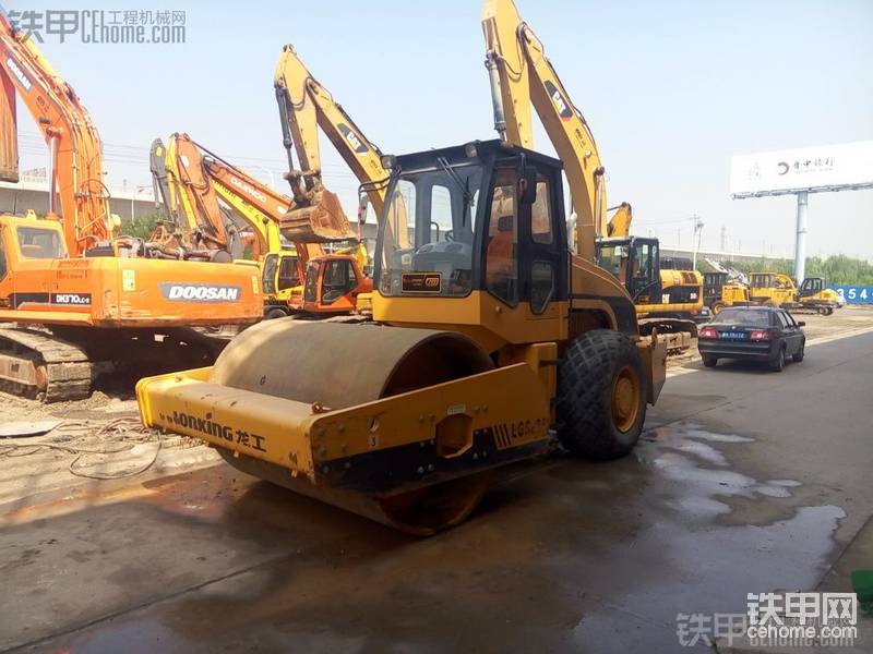 龍工 單鋼輪壓路機(jī)QX520 二手其他價(jià)格 22.5萬 1000小時(shí)-帖子圖片