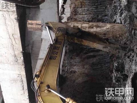 只聽見清脆的一聲響。。。