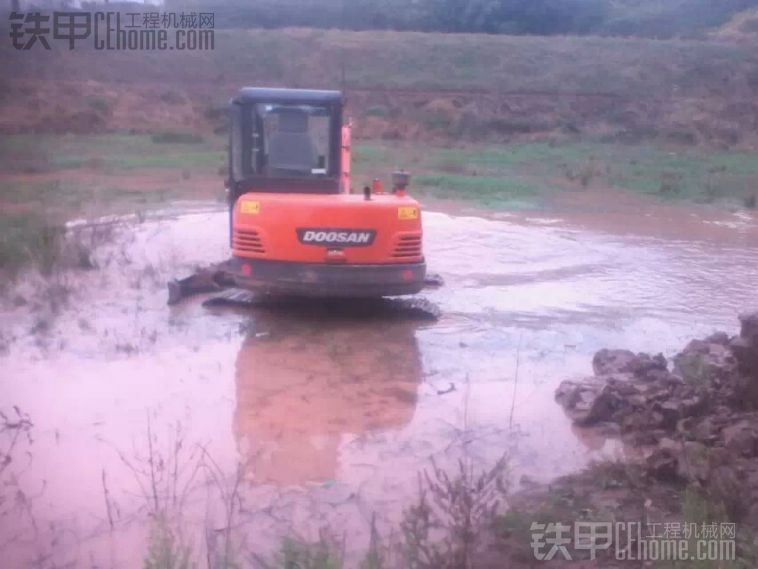 谁在重庆有小点的背车，可以上高速的