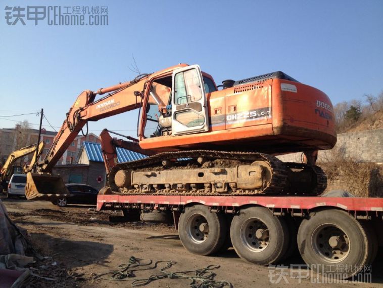 斗山 DH225-7 二手挖掘机价格 26万 11000小时