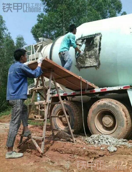 水泥罐車悲劇了