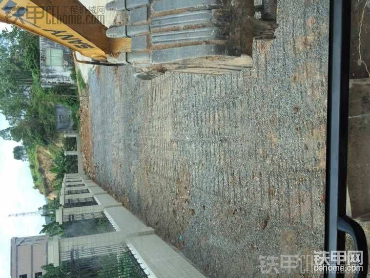 六個油做事，現(xiàn)在的油價一天170左右   七個油那的250啊    真是搞&#