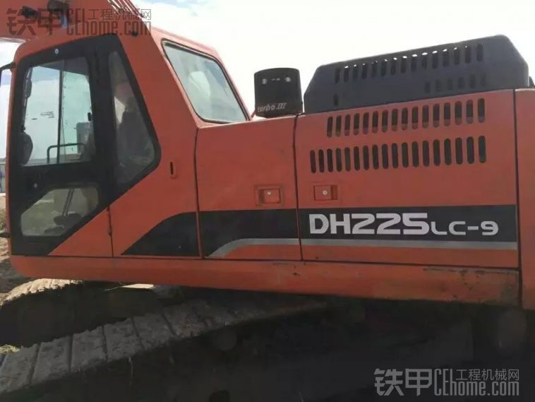 斗山 DH225LC-9 二手挖掘機(jī)價格 32萬 6000小時