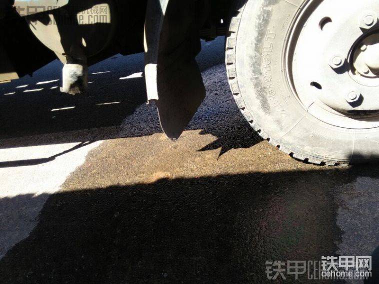 這一地的水啊，頭大

