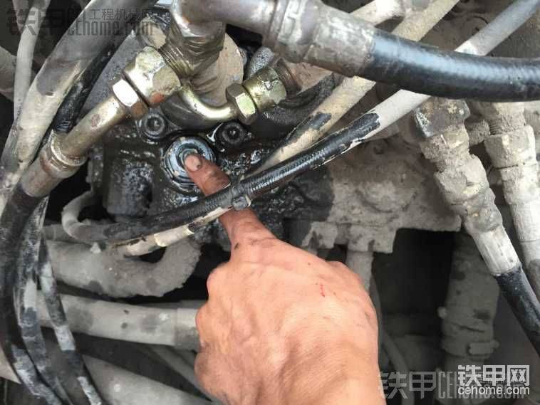 這就是拆洗后安裝好的中臂住閥和安全閥，