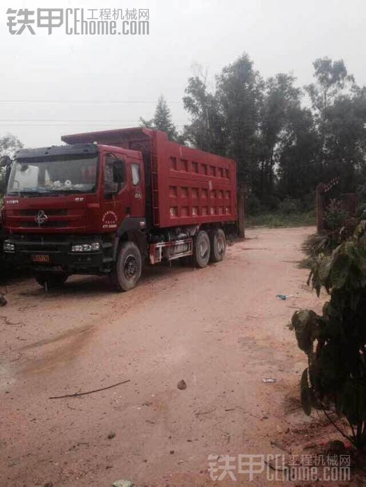 東風(fēng)柳汽 乘風(fēng)前四后四自卸車 二手其他價(jià)格 31萬(wàn) 1500小時(shí)