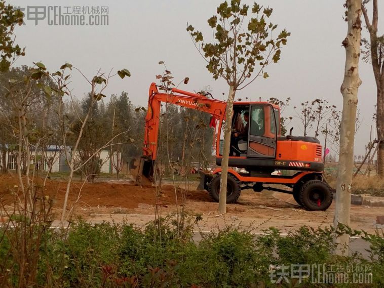 這是什么牌子的輪挖呀！