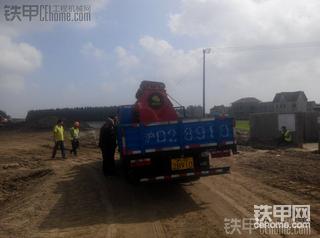 公司又提一台新的卡特329