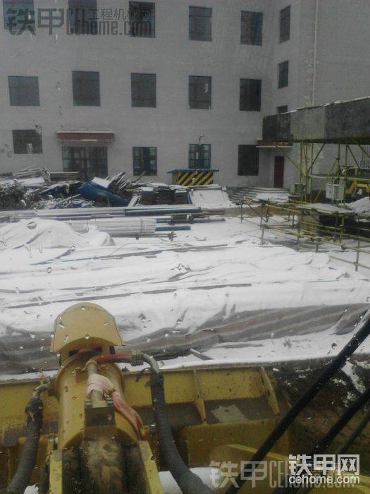 下雪了，也不冷啊！
