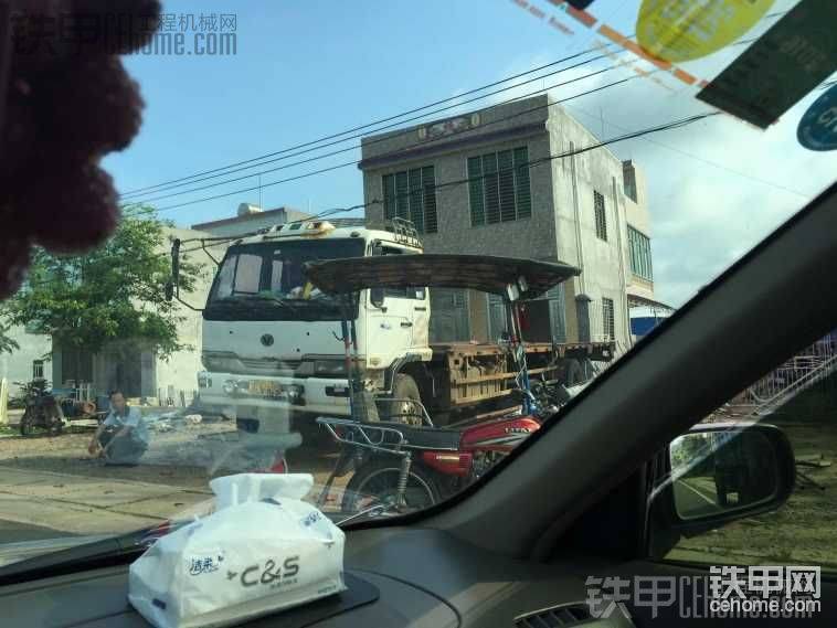 第一個月所掙得錢買了輛板車，淘到輛寶貝，155匹馬力帶增壓，都有