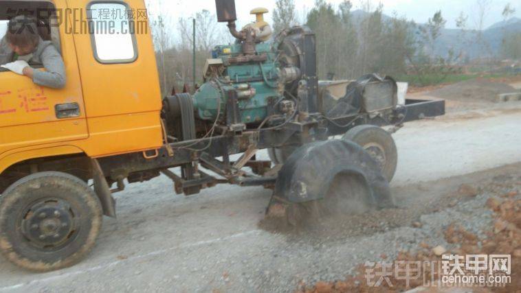 公路路沿石二灰瀝青切邊機-帖子圖片