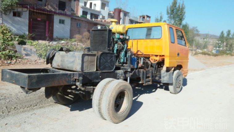 公路路沿石二灰瀝青切邊機(jī)