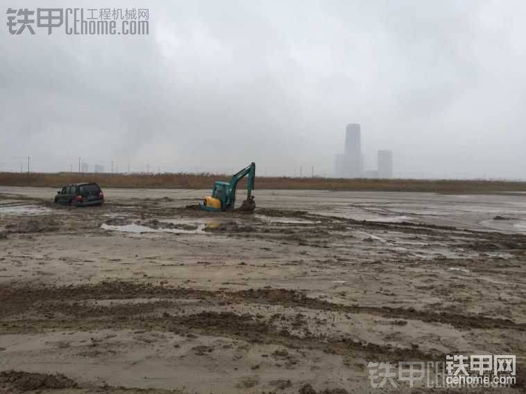 頭天晚上酒后一拍即合，海邊淤泥越野，好長時間沒玩了，說走就&#3