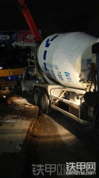 苦逼的攪拌車司機