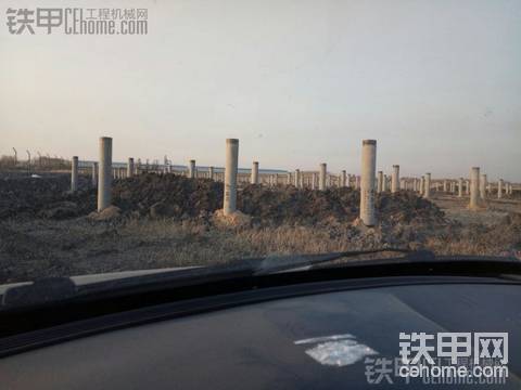 太阳能发电厂挖接地线沟子