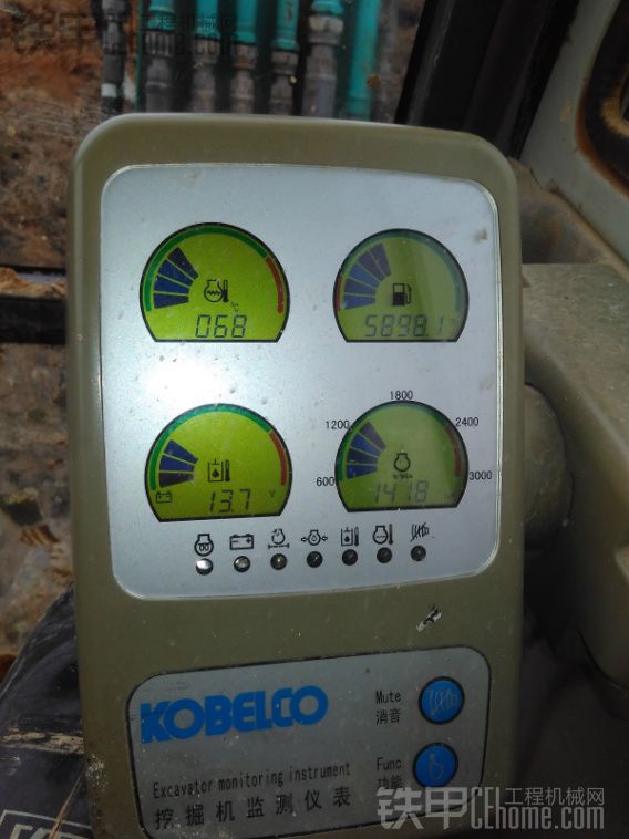 神钢 SK60 二手挖掘机价格 19万 5900小时