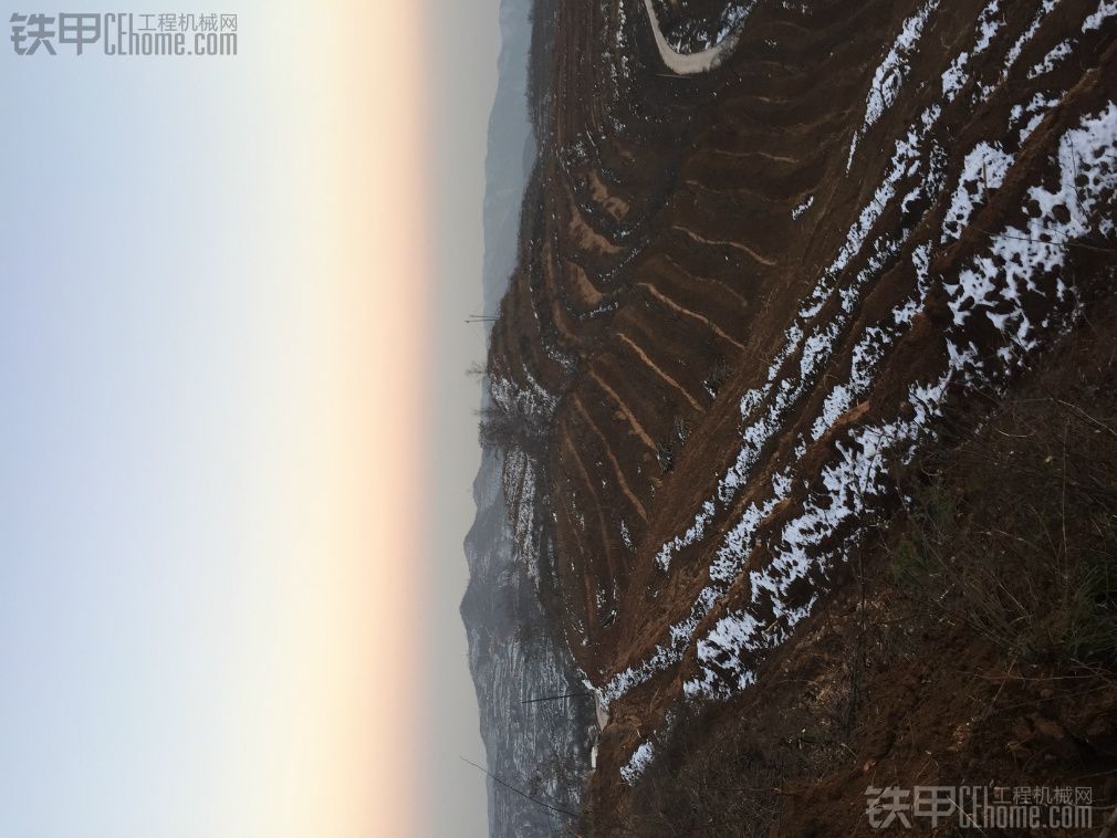 夕阳无限好 山上残余的雪景