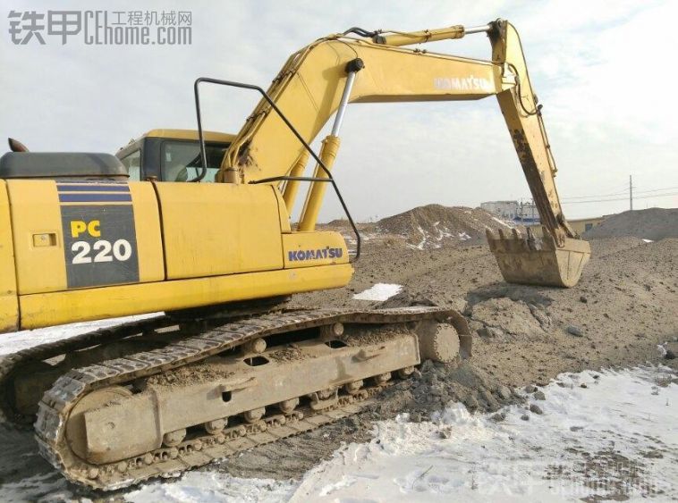 小松 PC220-7 二手挖掘机价格 28万 7000小时