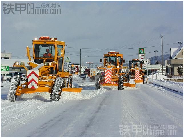 平地机铲雪