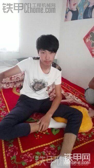 現(xiàn)在都發(fā)自拍，遼寧有沒有妹紙，可以加個(gè)微信嘮會嗑～～
