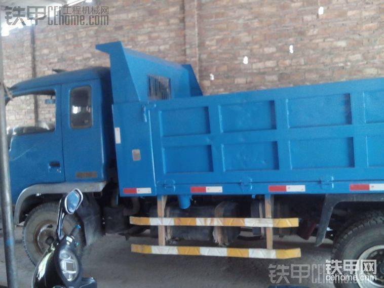 五月份！提回來的拖車<img class="smiley" src="/img/smiley/default/loveliness.gif">
