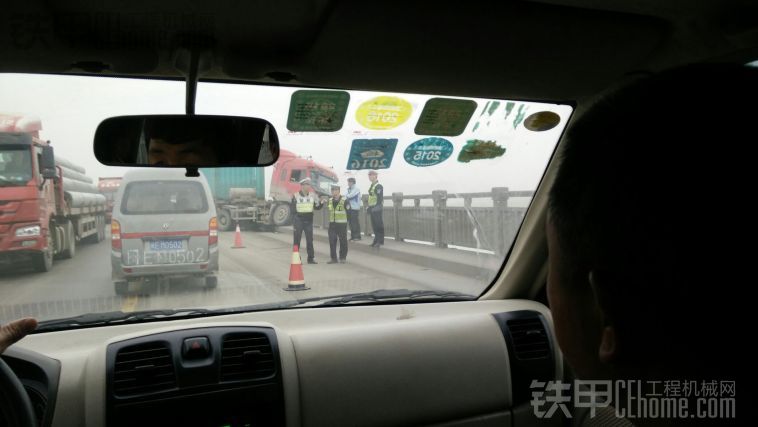 龍海江東大橋驚險一幕。