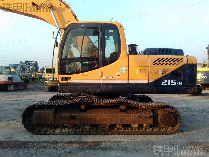 现代 R215-9 二手挖掘机价格 30万 4122小时