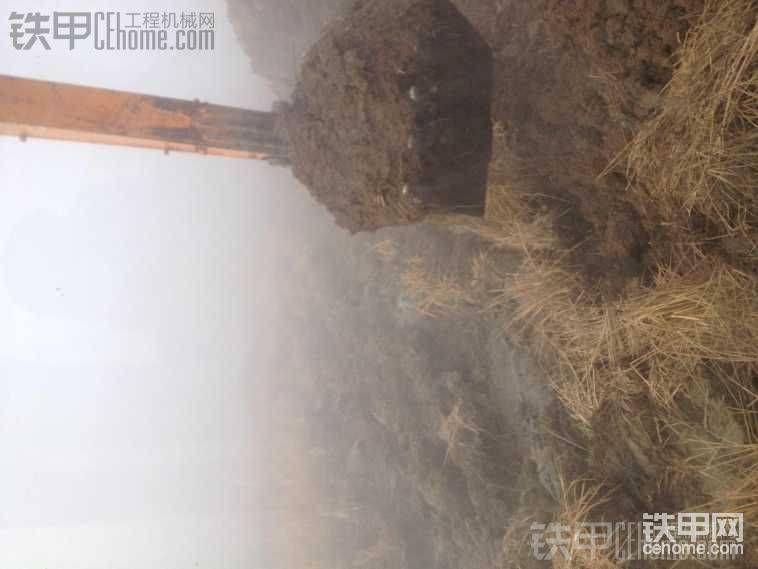 大清早，霧好大…
