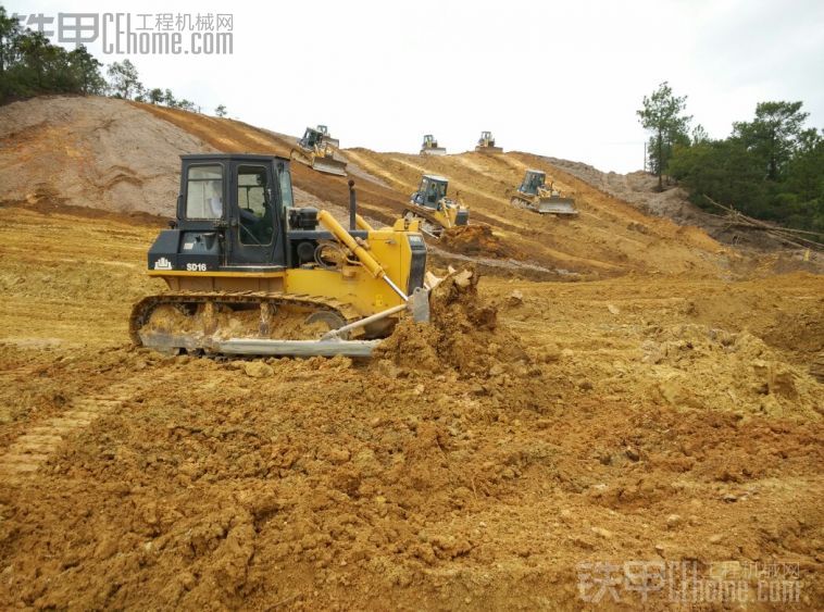 出租山推SD16推土机出租